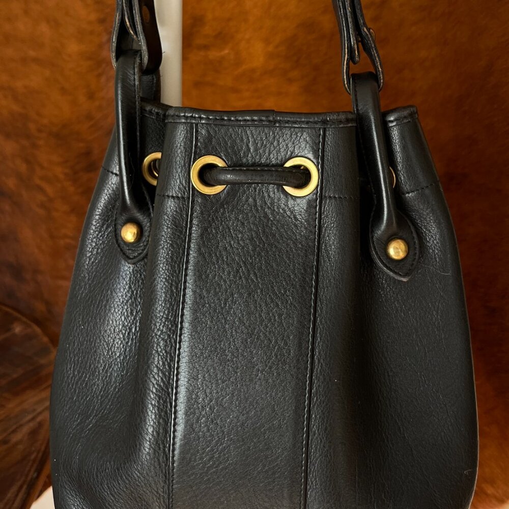Dooney & Bourke - Bucket Bag, Shoulder. Hand Pull String, VINTAGE - Picture 5 of 9